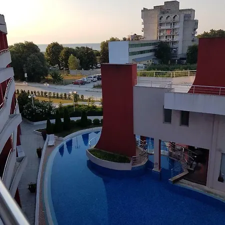 Sunshine Apartment *